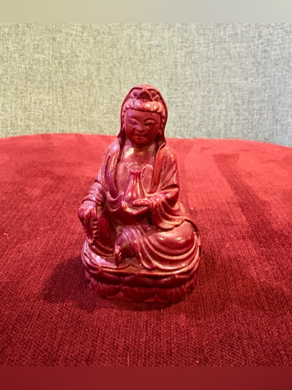 Vintage Style Guanyin Statue - Faux Red Wood Resin Goddess of Mercy  觀世音菩薩